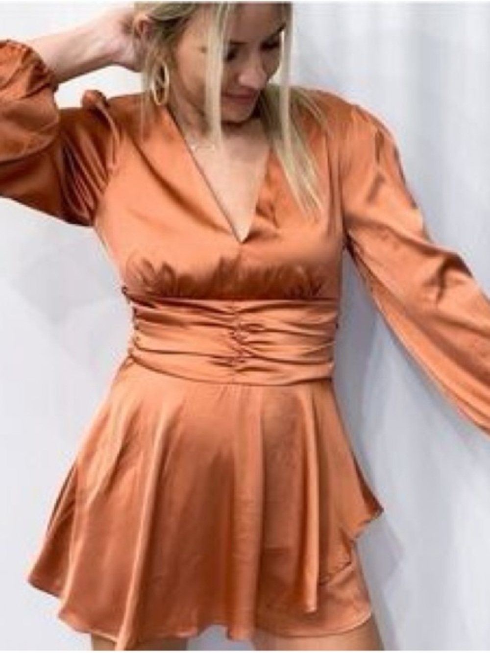 🟧 NEW! Le Lis Satin V-Neck Romper - Copper